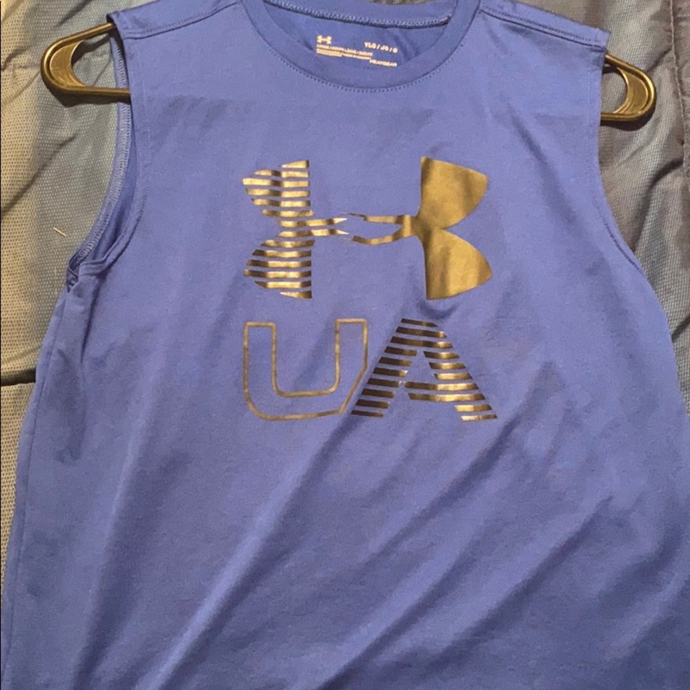 Under armor muscle tank
